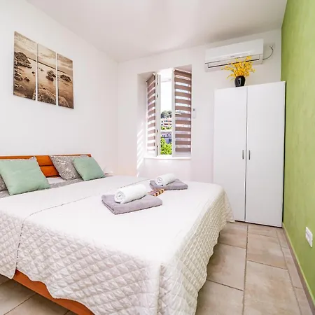 Daire Skygarden House *