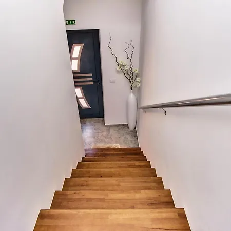 Skygarden House