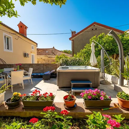 Skygarden House *