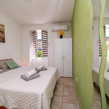 Apartment Skygarden House